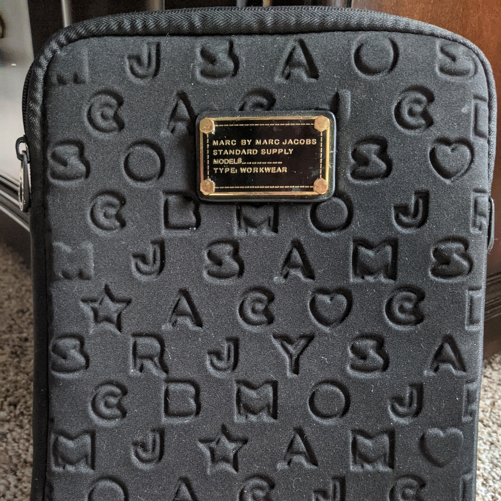 Marc Jacobs iPad Carrier/Holder